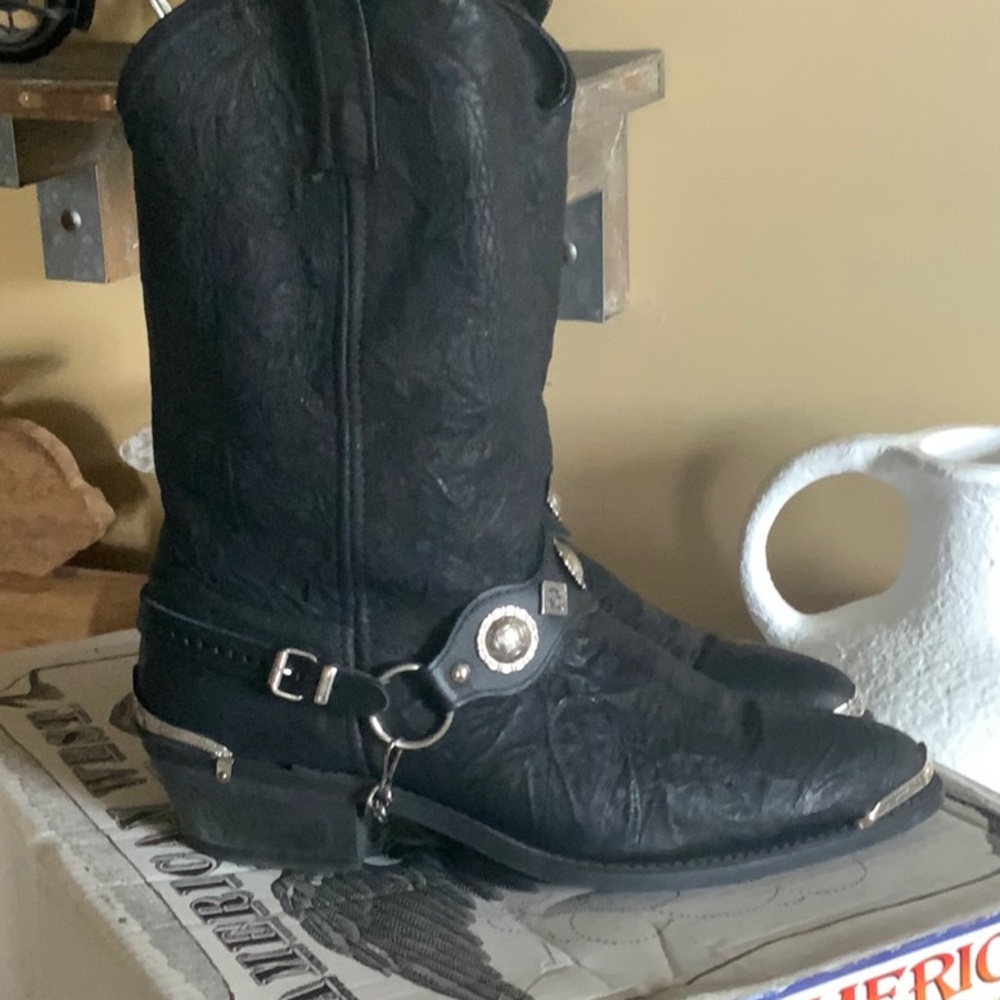 Men’s cowboy boots